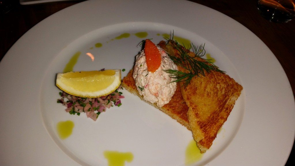 Toast skagen (prawns in dill mayonnaise on toast with roe)